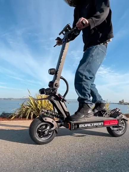 Strona główna Ekstremalna moc i zasięg do 200 km.